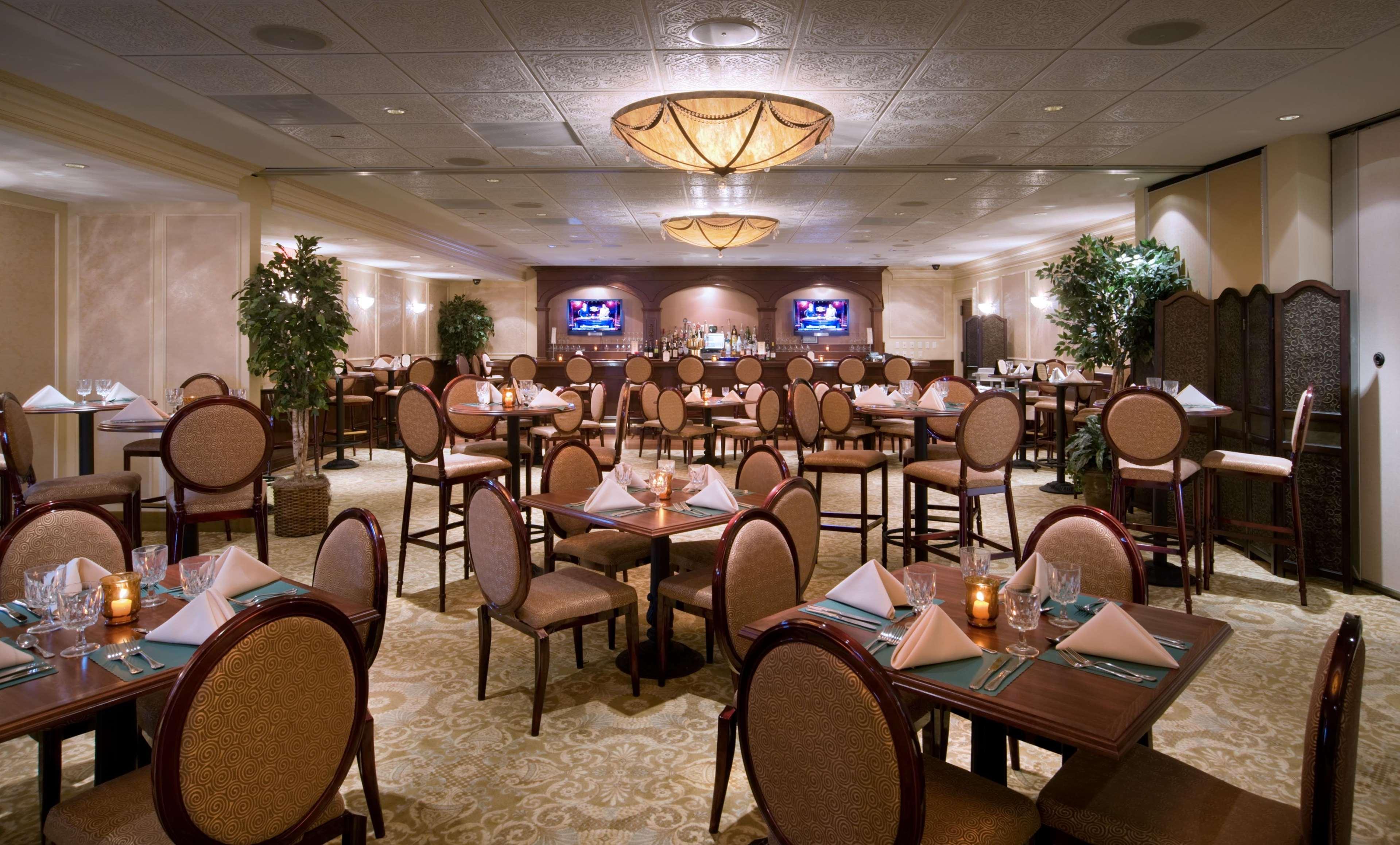 Отель Doubletree By Hilton Нанует Экстерьер фото