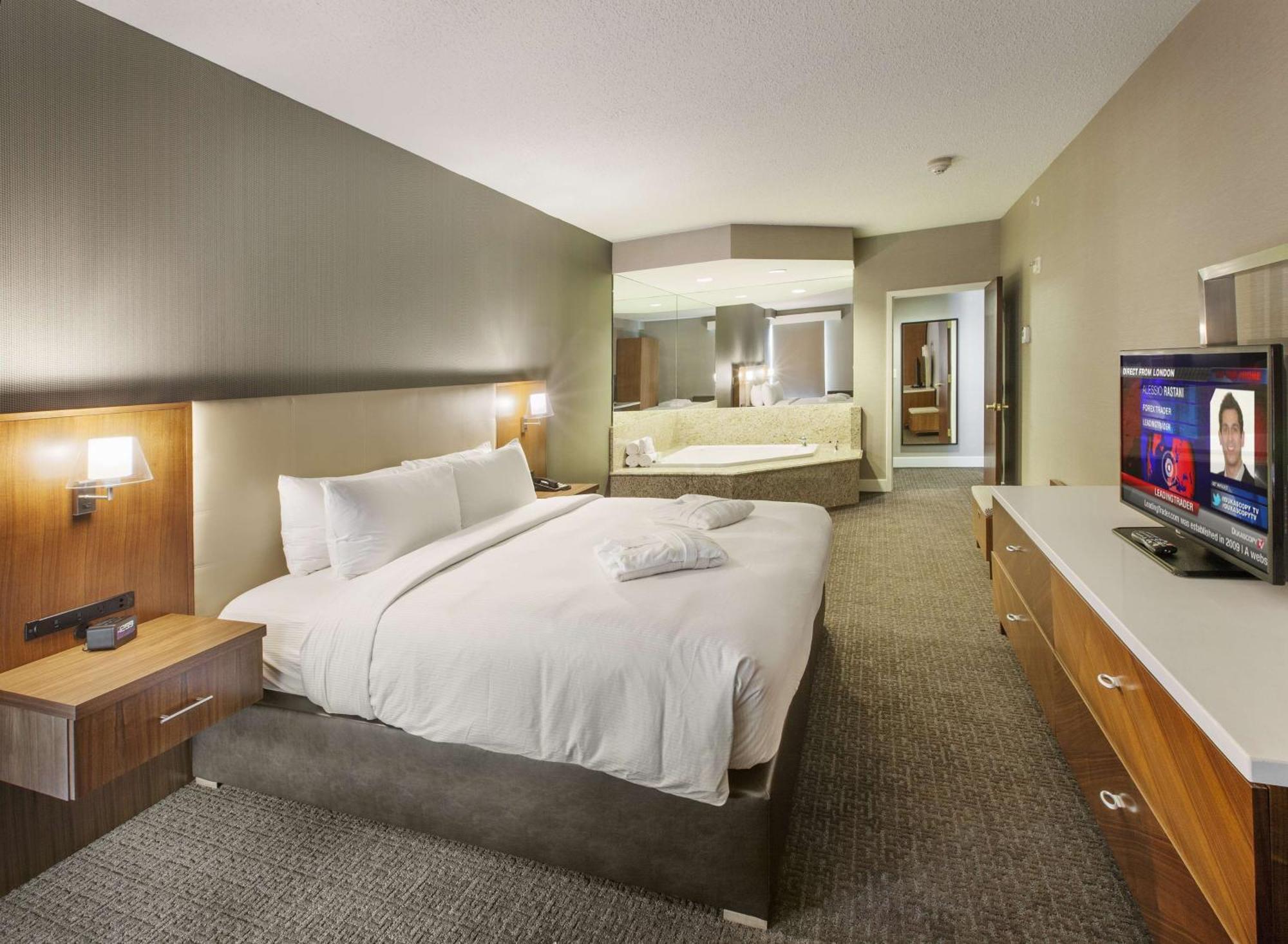 Отель Doubletree By Hilton Нанует Экстерьер фото